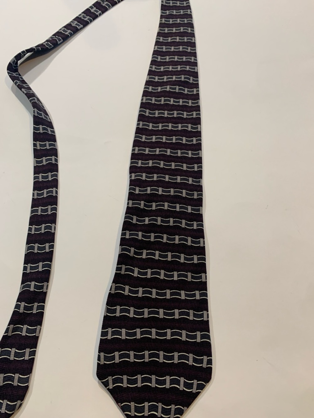 Vintage Oscar de la Renta Purple and Gray Geometric Silk Tie